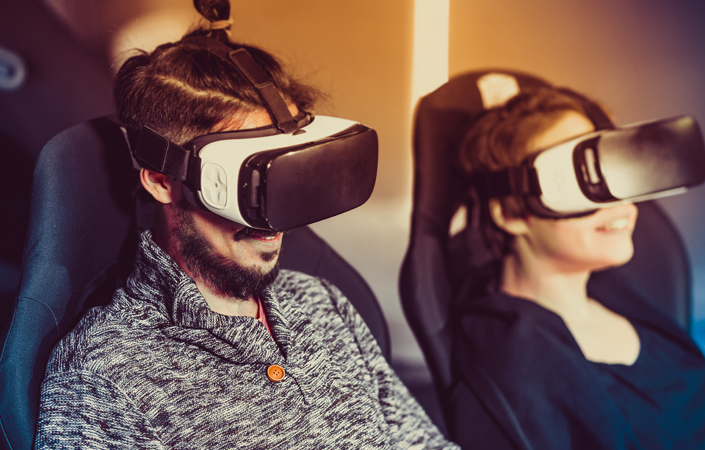 Unbegrenzt Laufen, Ducken, Robben und Rennen: VR-Stühle, Laufbänder und Plattformen  